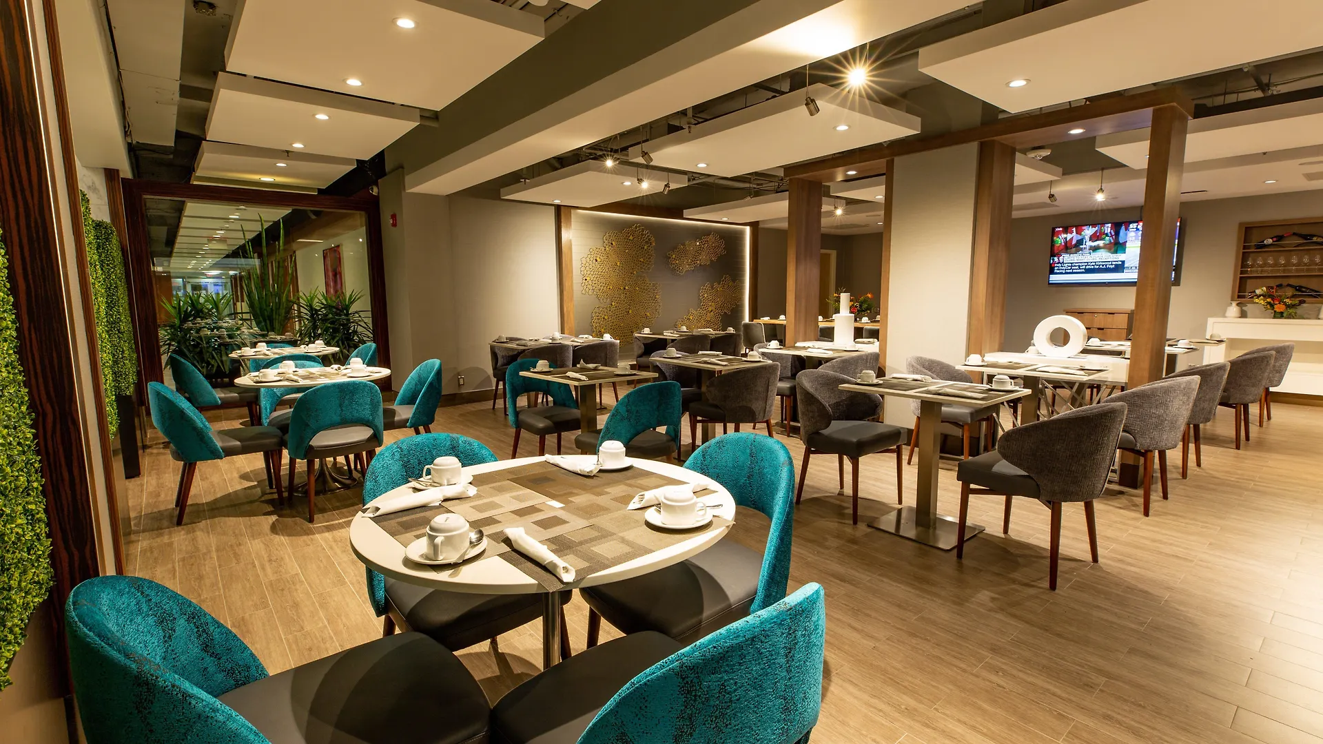 Holiday Inn Toronto Downtown Centre By Ihg