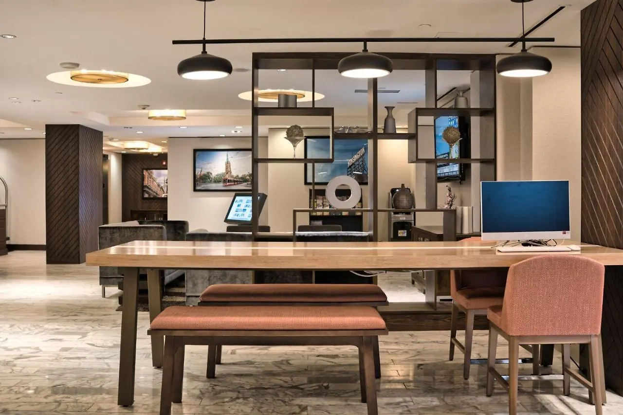 Holiday Inn Toronto Downtown Centre By Ihg Kanada