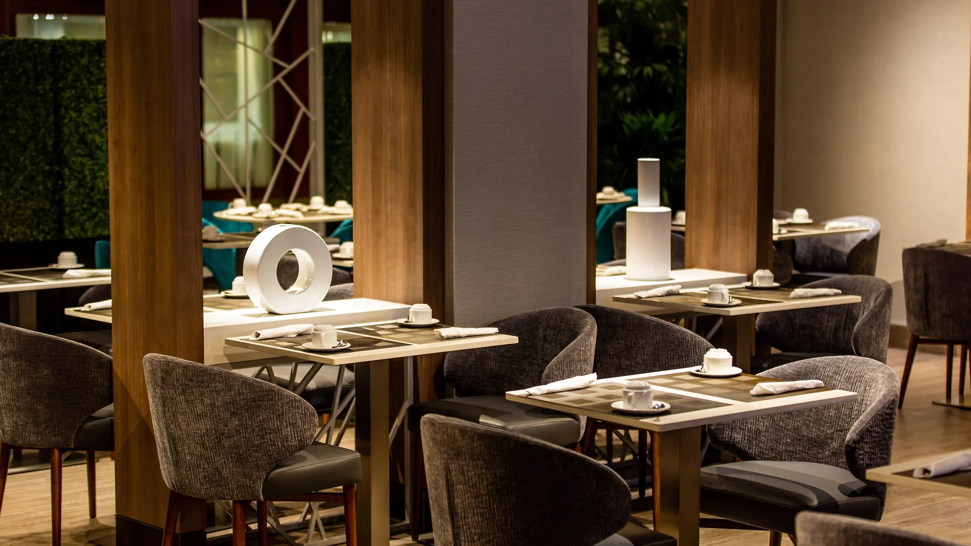Holiday Inn Toronto Downtown Centre By Ihg
