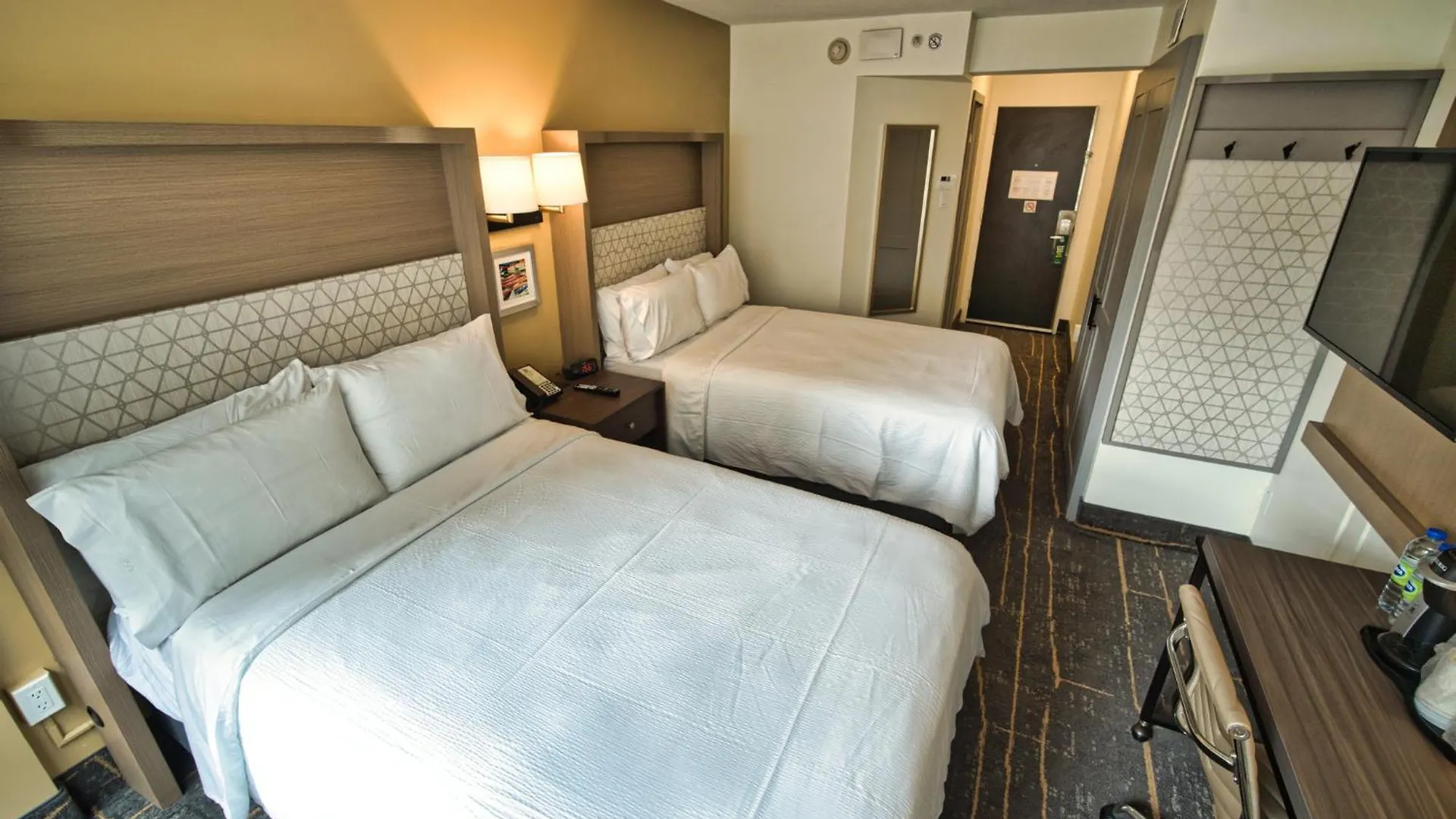 Holiday Inn Toronto Downtown Centre By Ihg